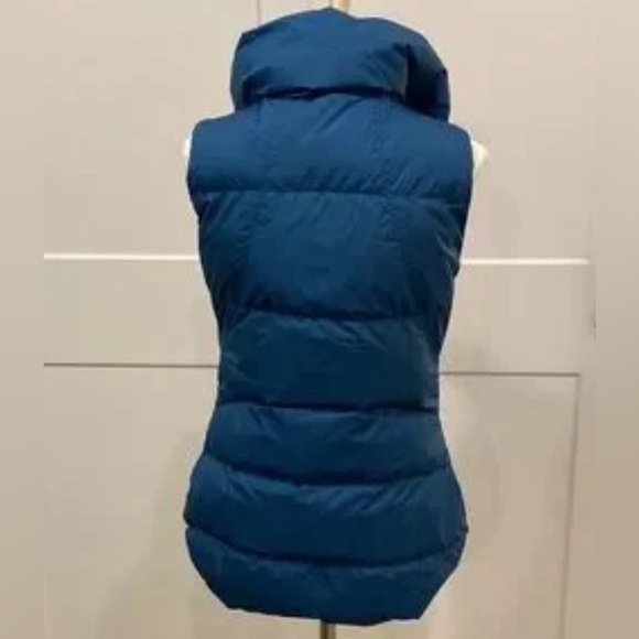 Athleta Athletic Full Zip Downtown Sleeveless Puffer Vest Blue Women's Size S - Picture 7 of 8